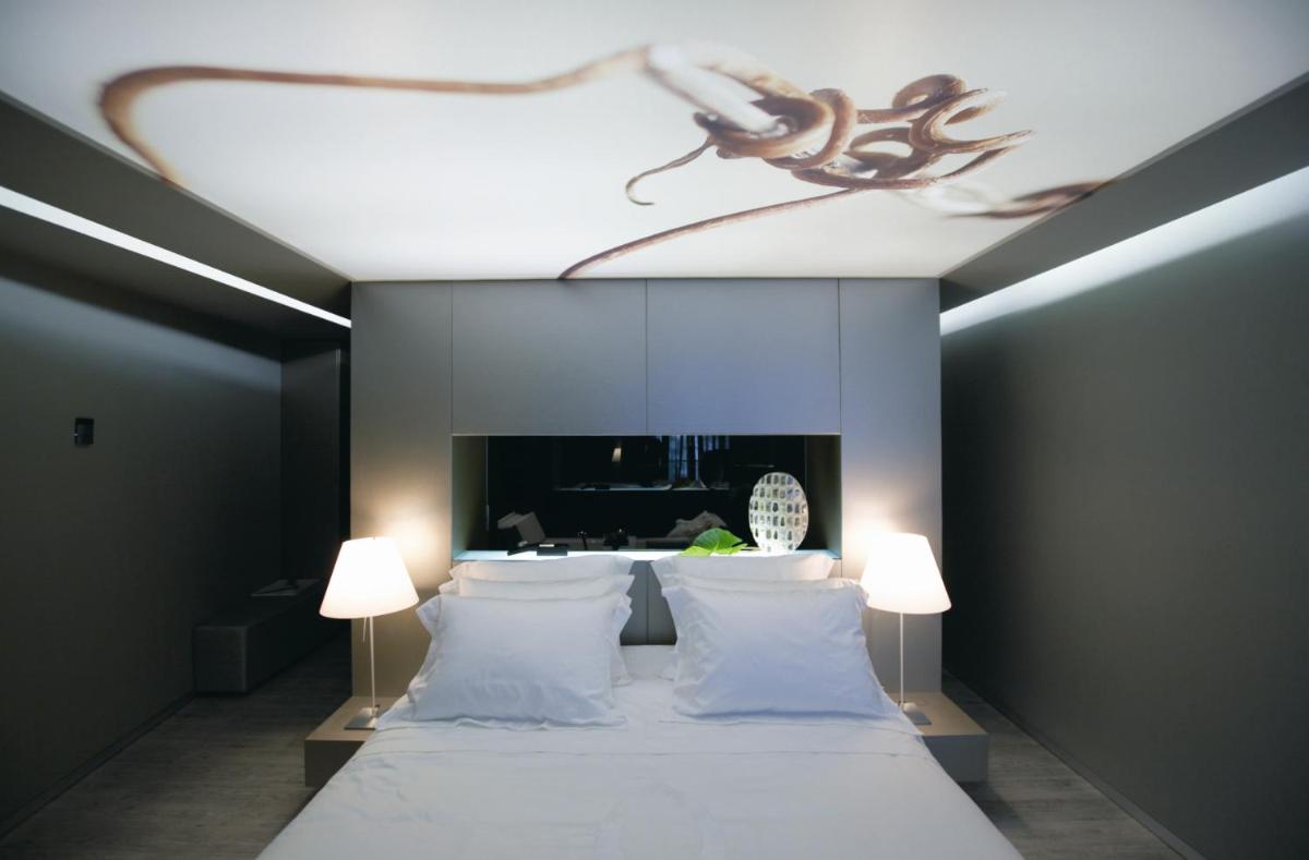 The Vine Hotel