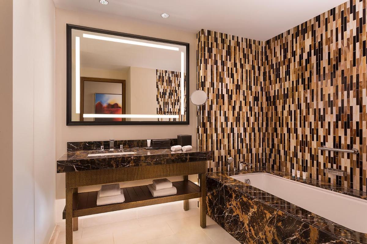 VOGO Abu Dhabi Golf Resort & Spa Formerly The Westin Abu Dhabi Golf Resort & Spa