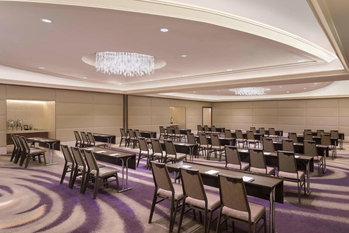 VOGO Abu Dhabi Golf Resort & Spa Formerly The Westin Abu Dhabi Golf Resort & Spa