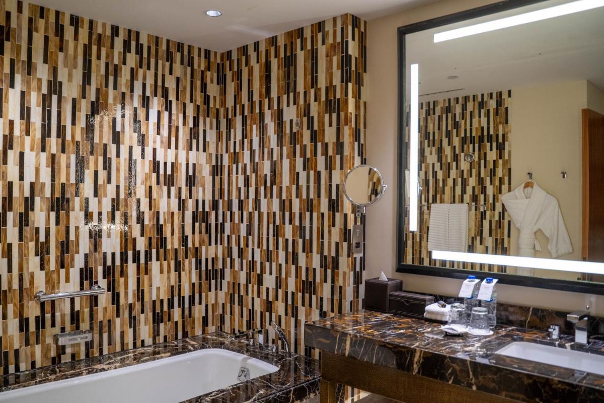 VOGO Abu Dhabi Golf Resort & Spa Formerly The Westin Abu Dhabi Golf Resort & Spa