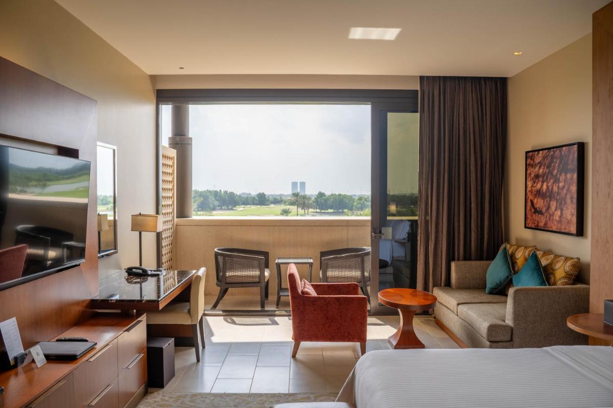 VOGO Abu Dhabi Golf Resort & Spa
