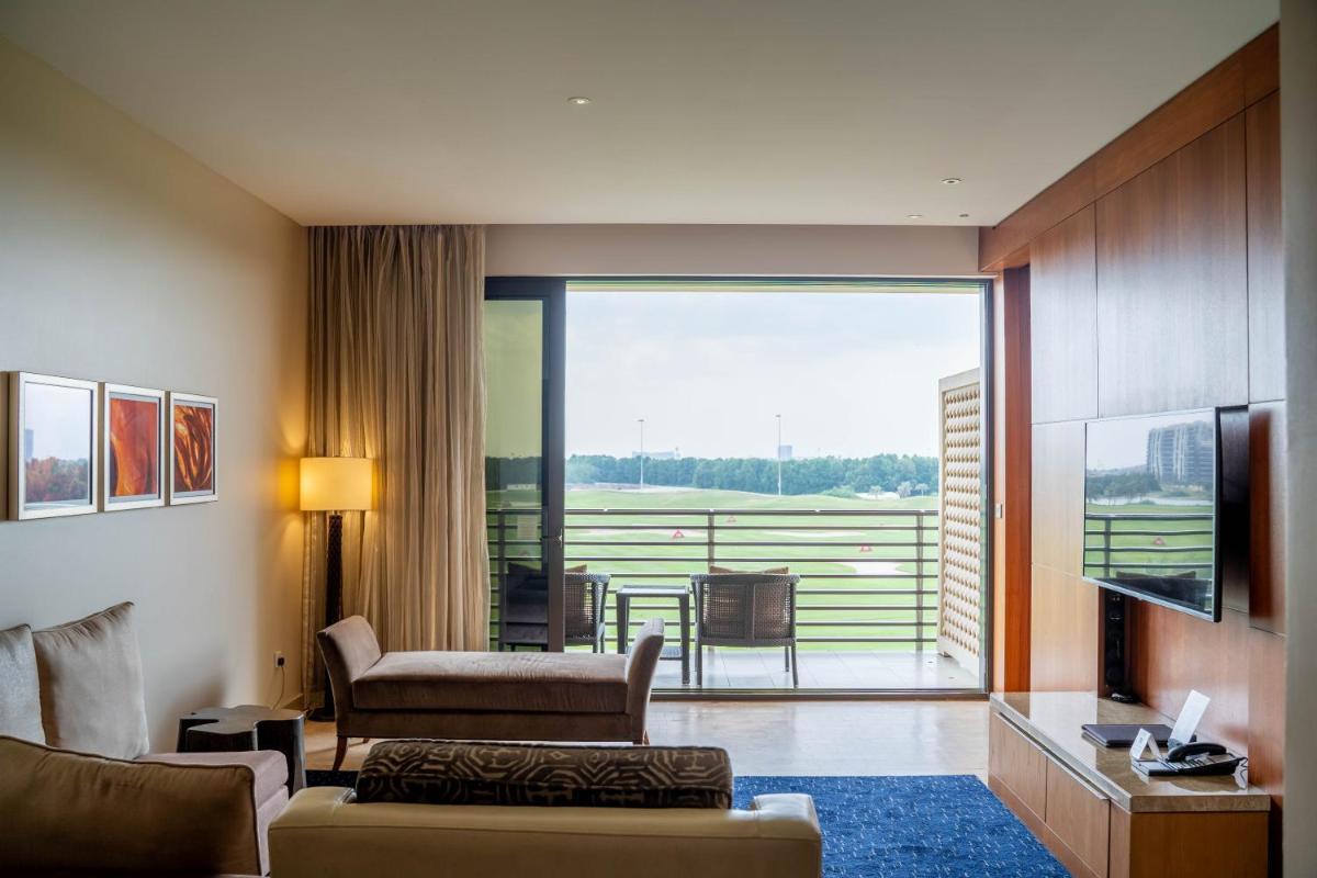 VOGO Abu Dhabi Golf Resort & Spa