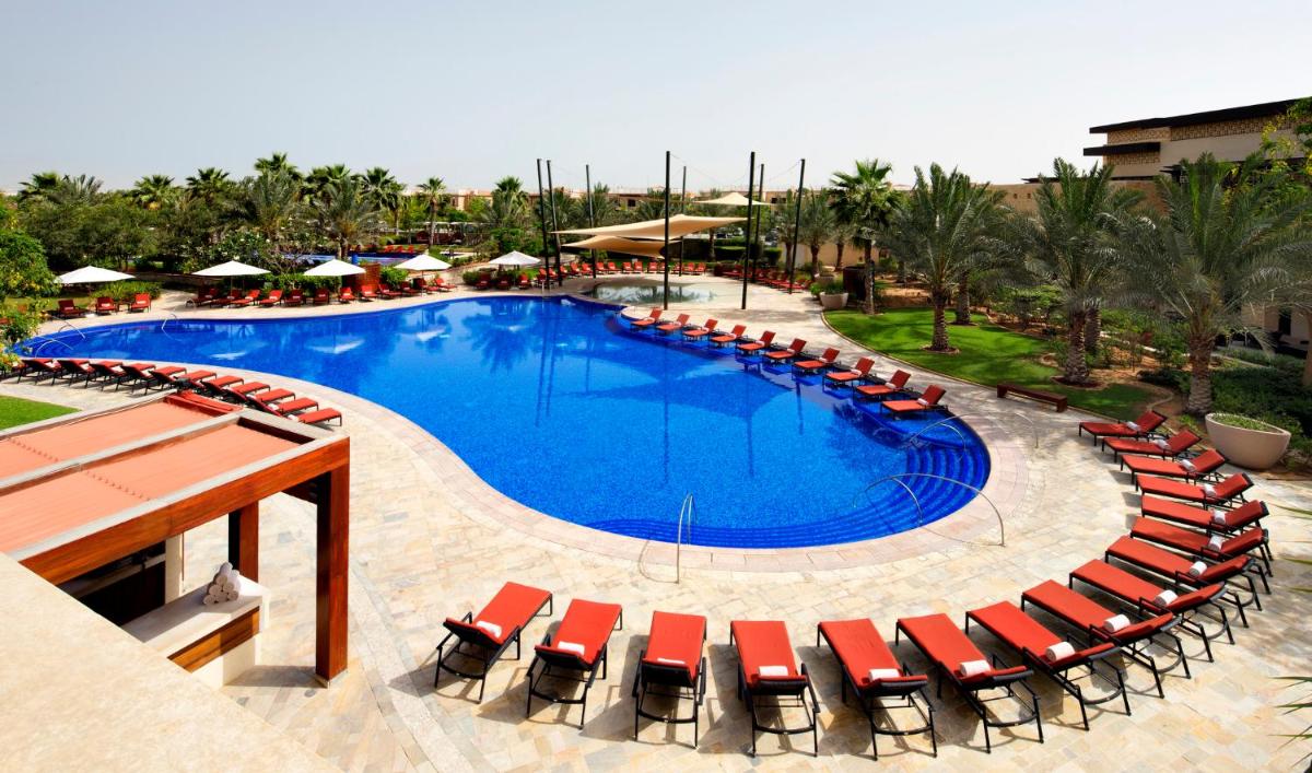 VOGO Abu Dhabi Golf Resort & Spa