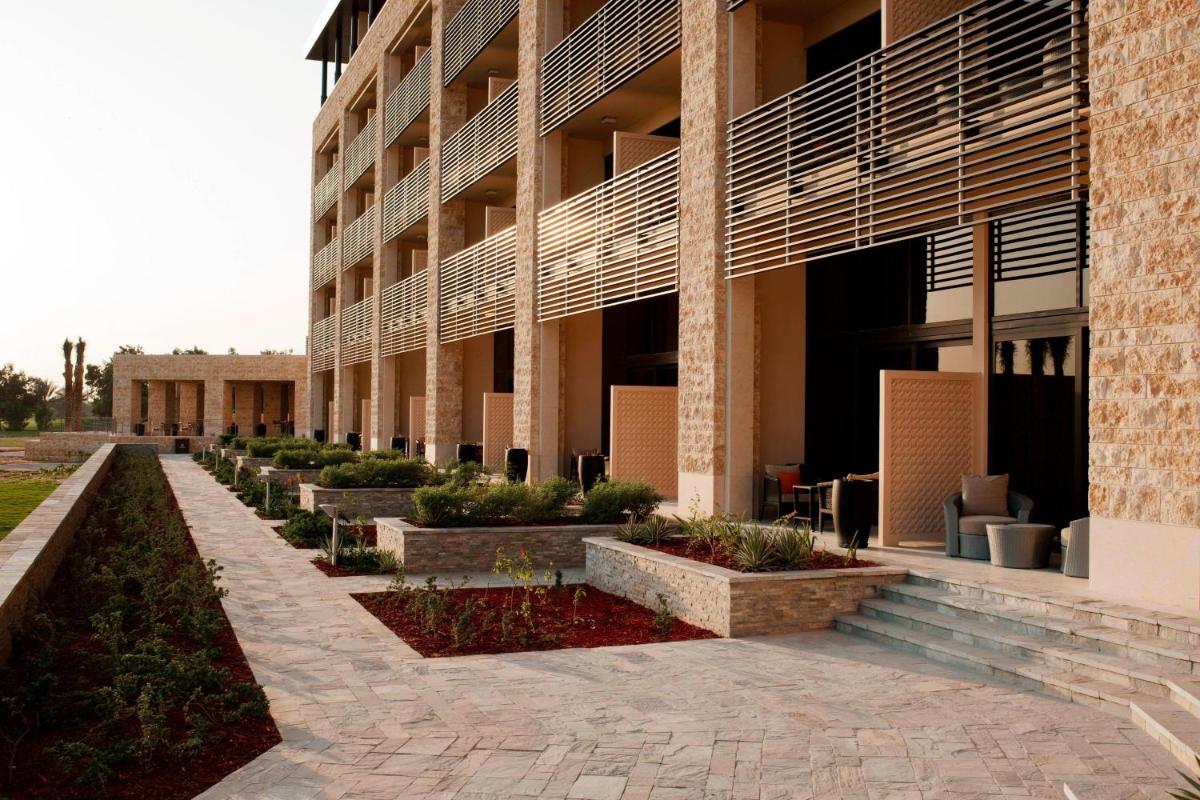 VOGO Abu Dhabi Golf Resort & Spa
