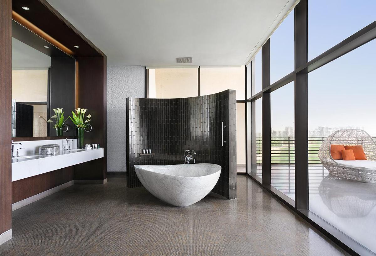 VOGO Abu Dhabi Golf Resort & Spa