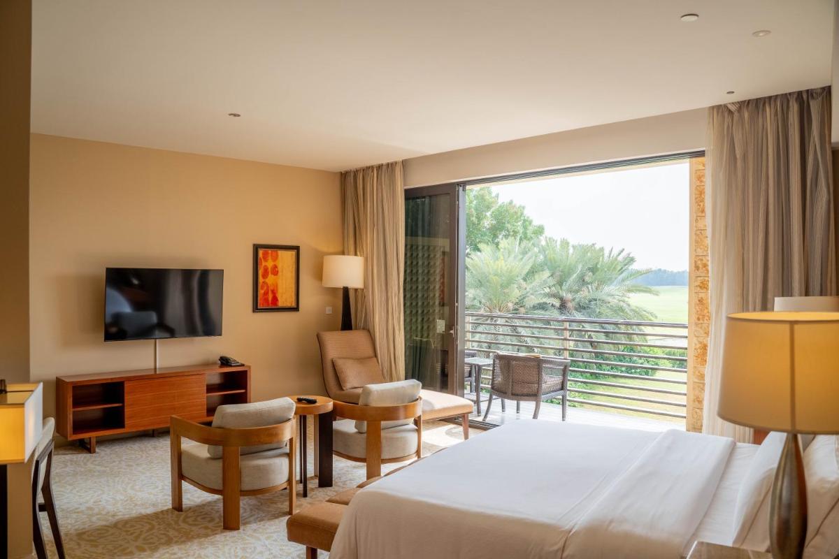VOGO Abu Dhabi Golf Resort & Spa