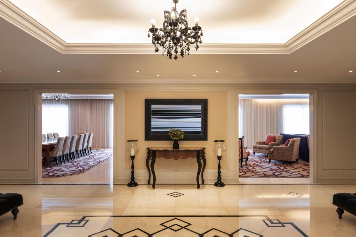 The Westin Dubai Mina Seyahi Beach Resort and Waterpark