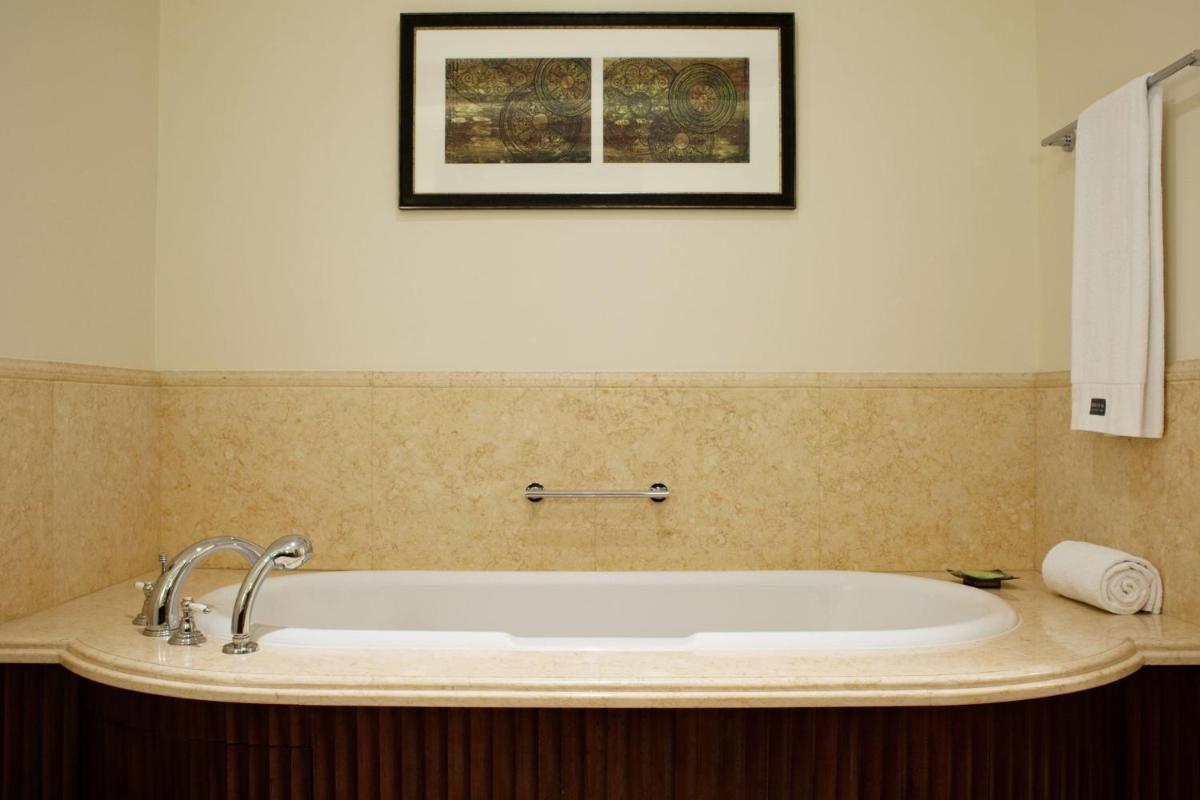 The Westin Dubai Mina Seyahi Beach Resort and Waterpark