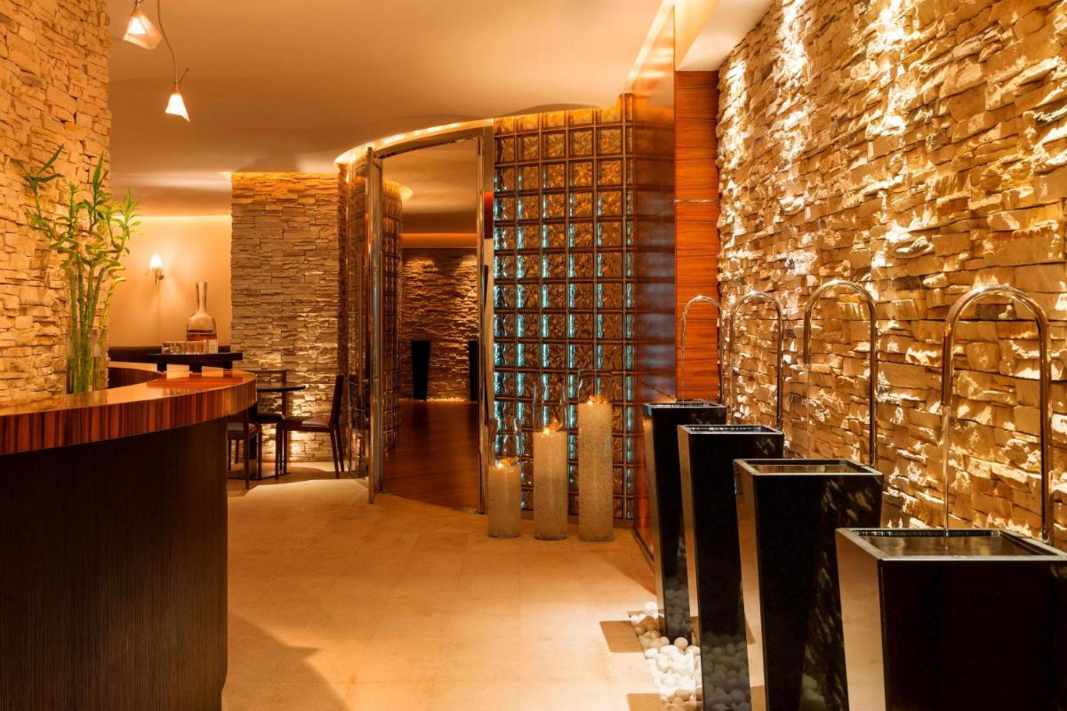 The Westin Dubai Mina Seyahi Beach Resort and Waterpark