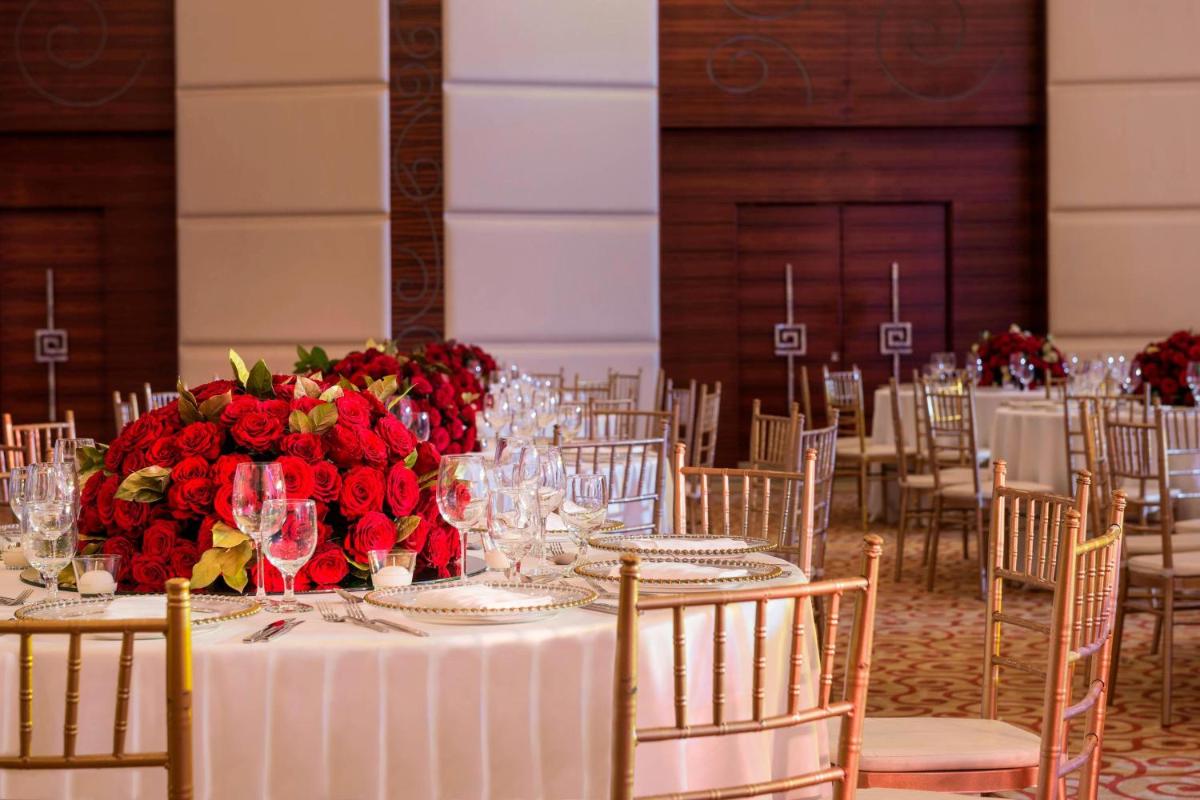 The Westin Dubai Mina Seyahi Beach Resort and Waterpark