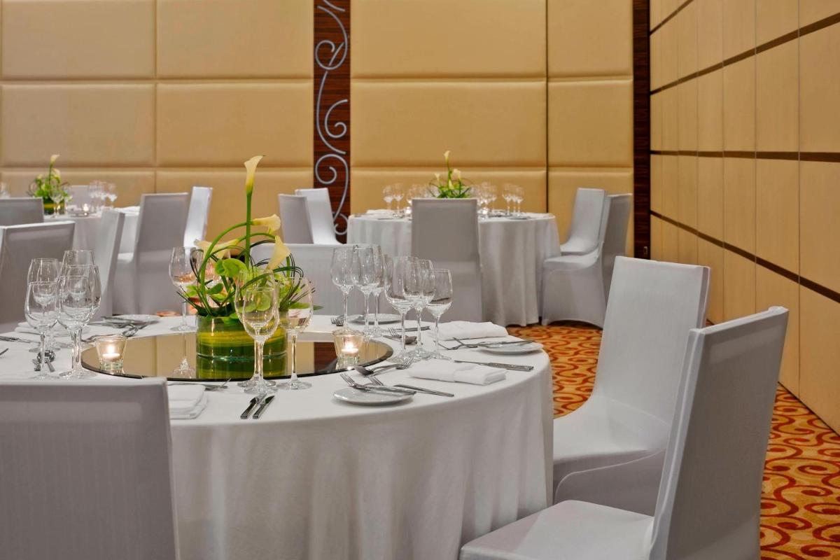 The Westin Dubai Mina Seyahi Beach Resort and Waterpark