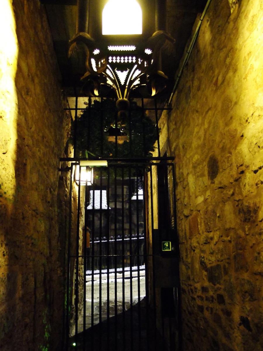 The Witchery by the Castle