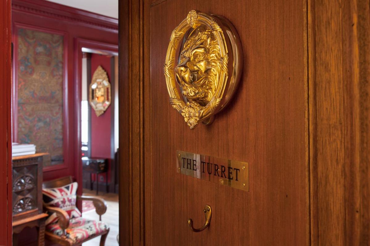 The Witchery by the Castle