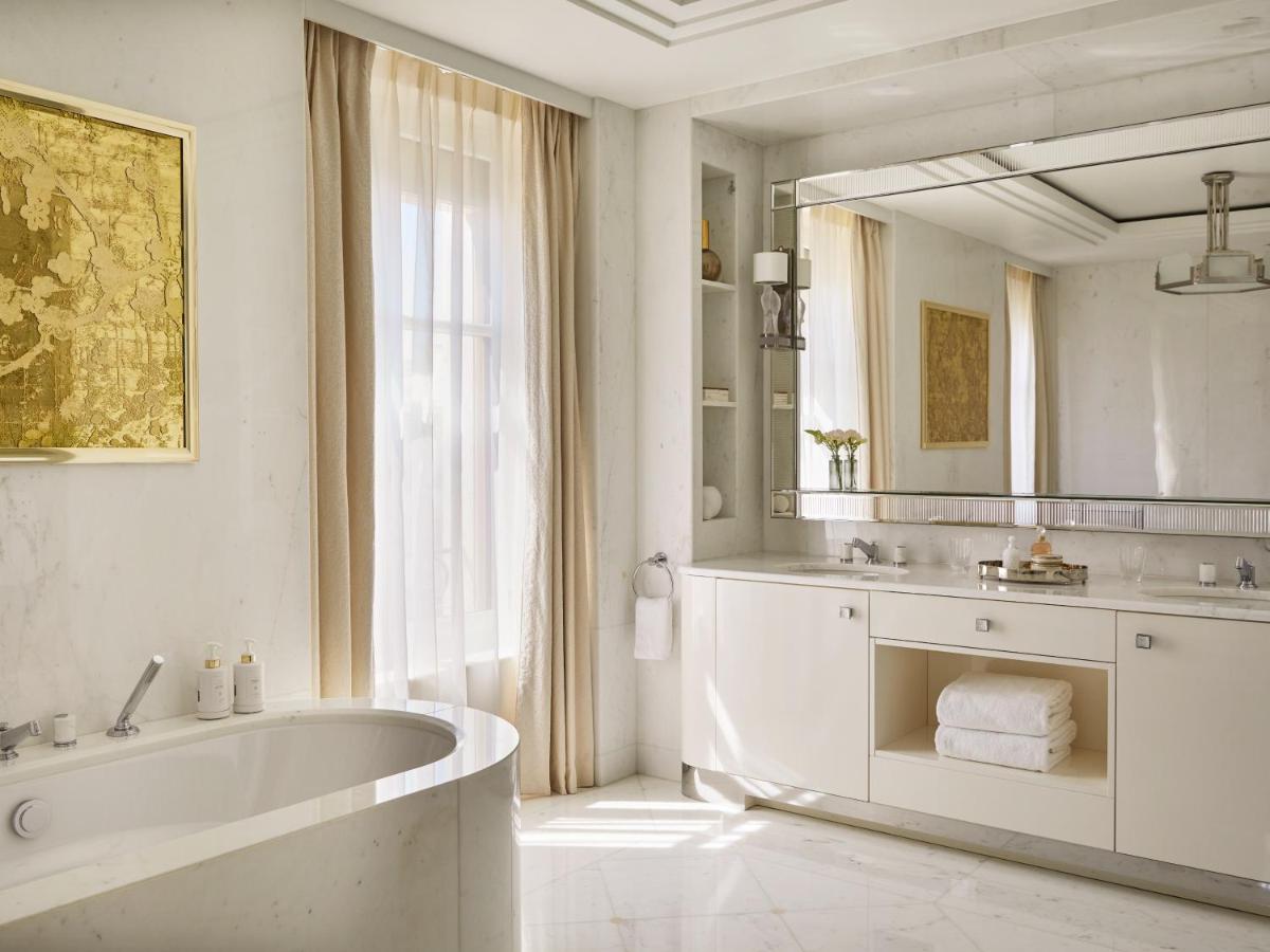 The Woodward - Auberge Collection