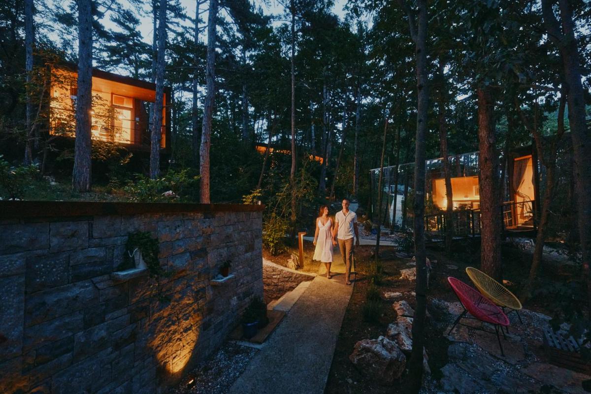Theodosius Forest Village - Glamping in Vipava valley