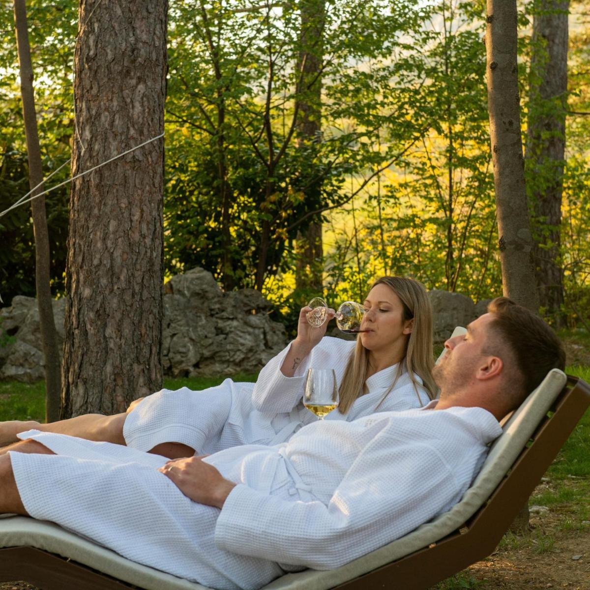 Theodosius Forest Village - Glamping in Vipava valley
