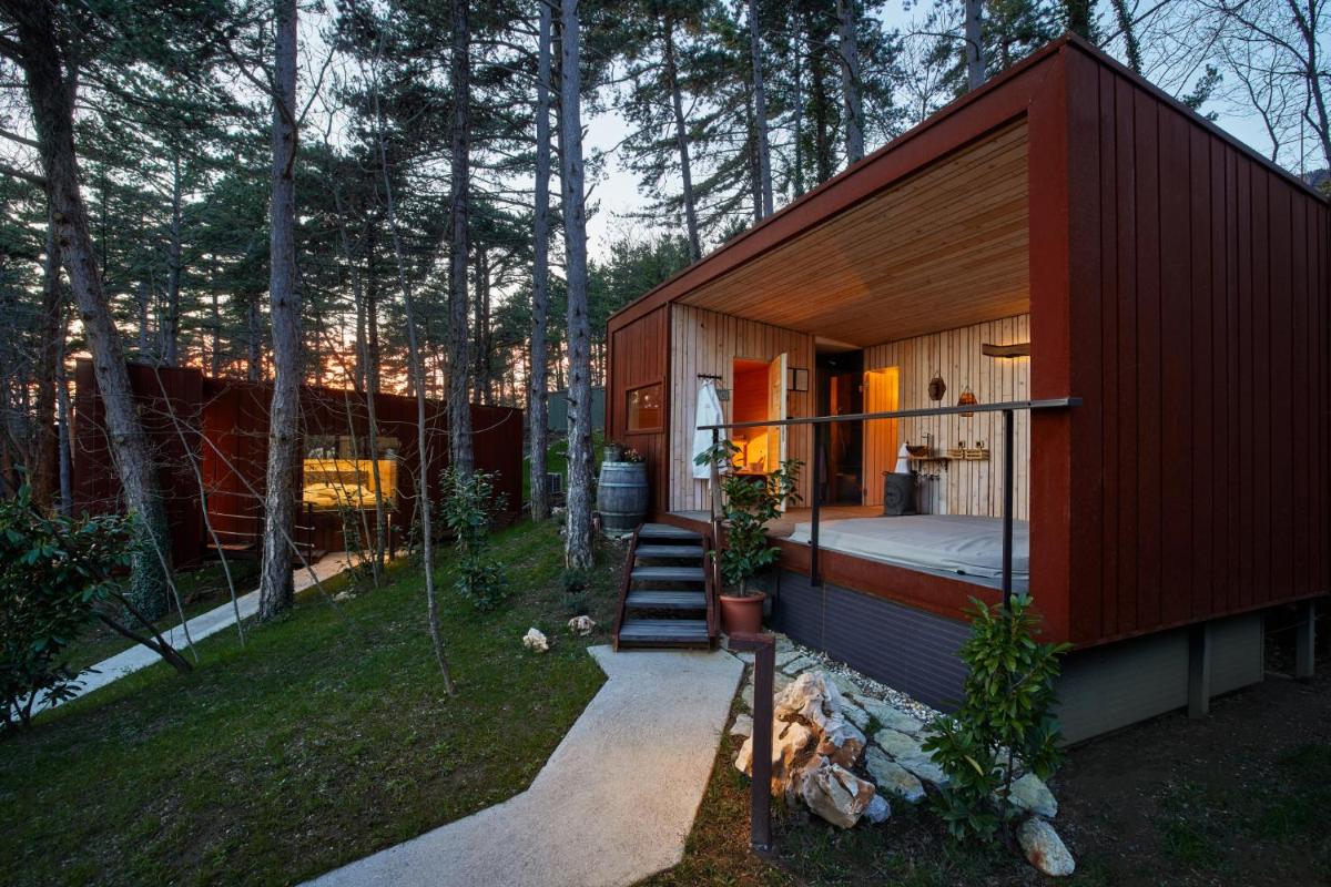 Theodosius Forest Village - Glamping in Vipava valley