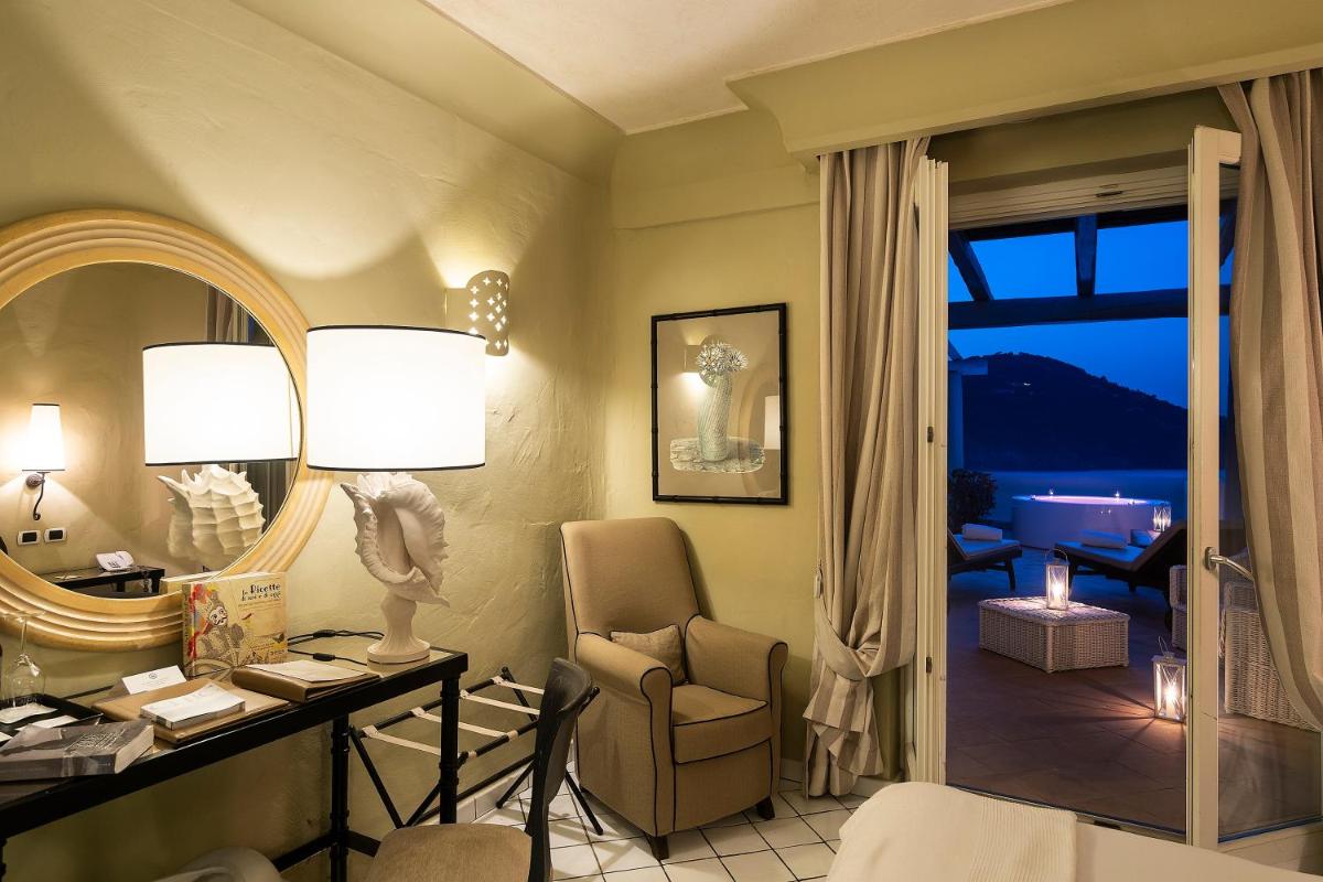Therasia Resort Sea and SPA - The Leading Hotels of the World