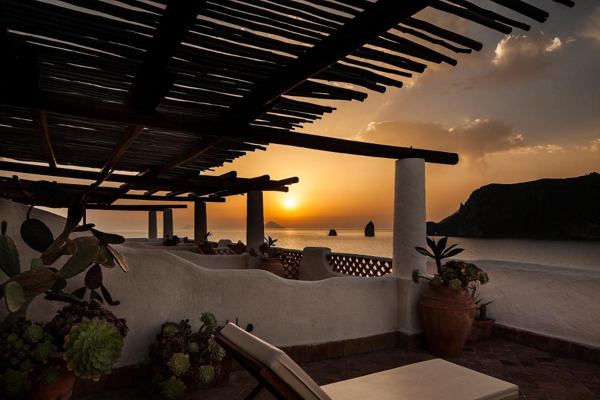 Therasia Resort Sea and SPA - The Leading Hotels of the World