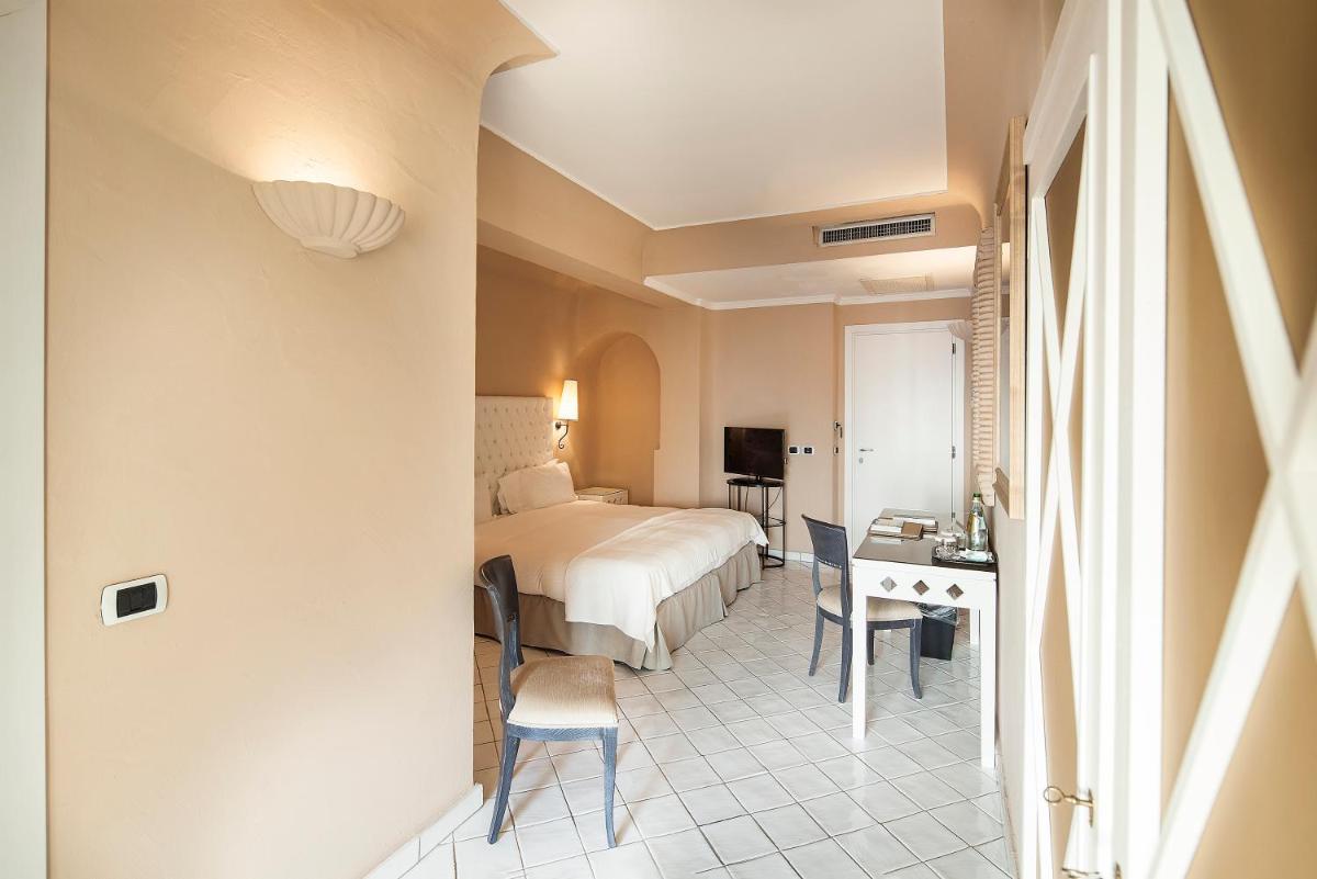 Therasia Resort Sea and SPA - The Leading Hotels of the World