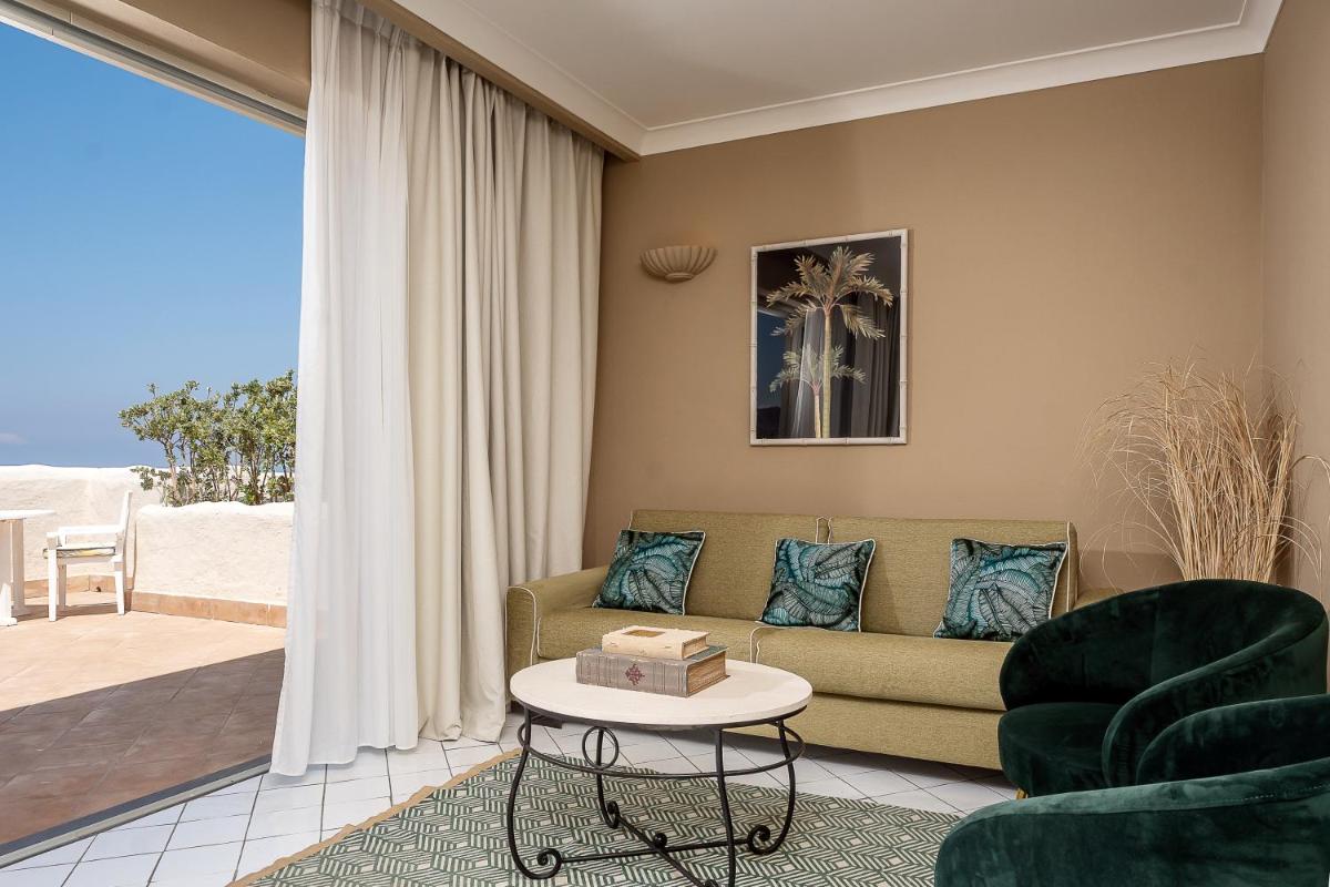 Therasia Resort Sea and SPA - The Leading Hotels of the World