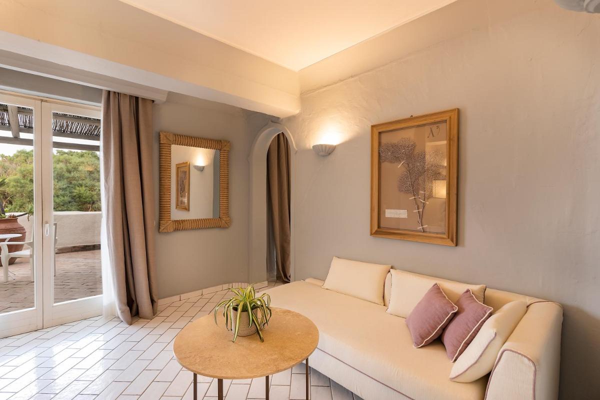 Therasia Resort Sea and SPA - The Leading Hotels of the World