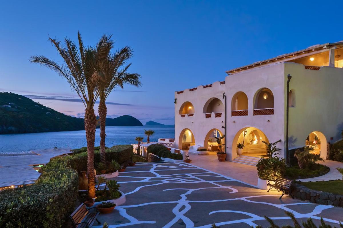 Therasia Resort Sea and SPA - The Leading Hotels of the World