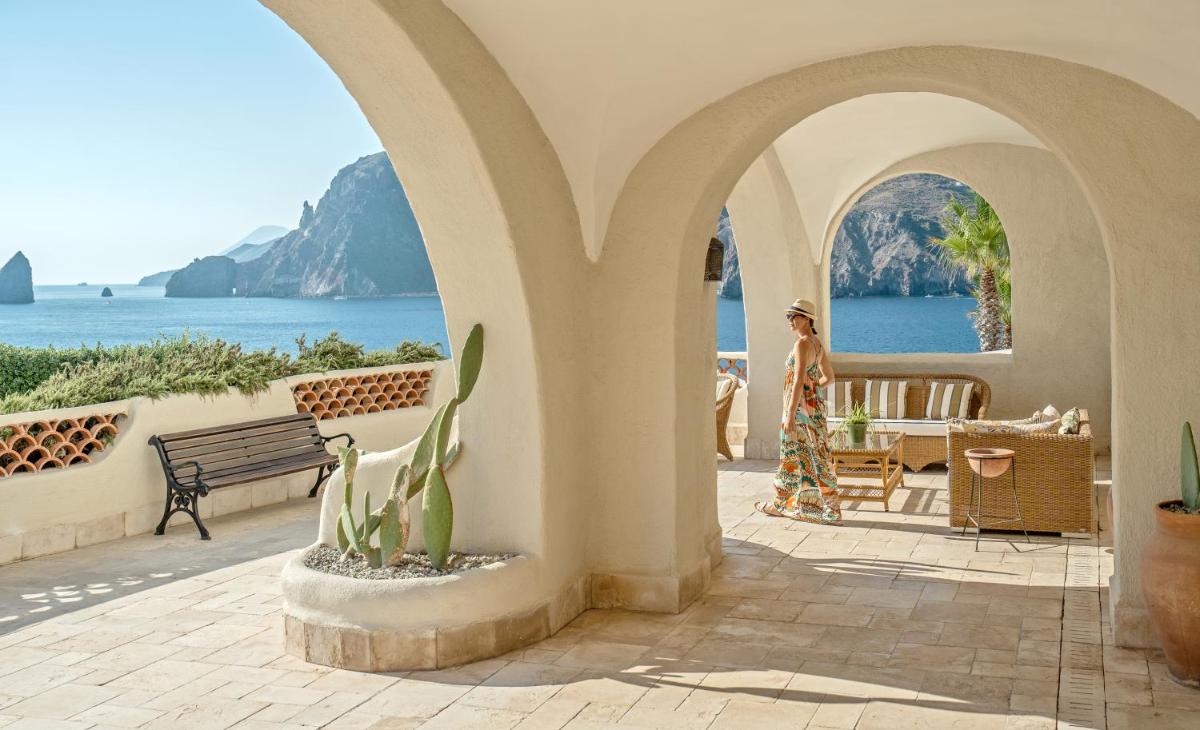 Therasia Resort Sea and SPA - The Leading Hotels of the World