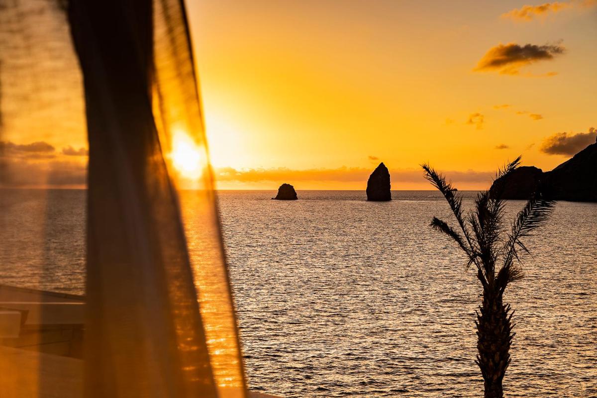 Therasia Resort Sea and SPA - The Leading Hotels of the World