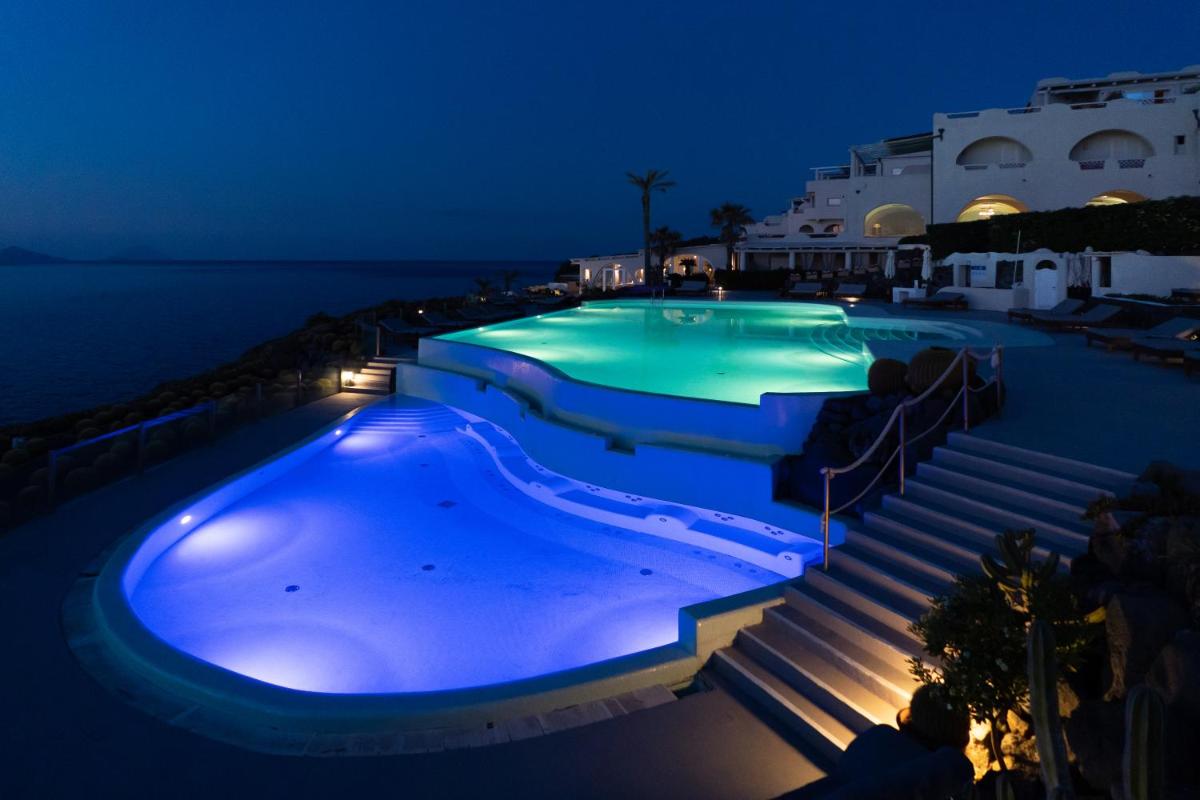 Therasia Resort Sea and SPA - The Leading Hotels of the World