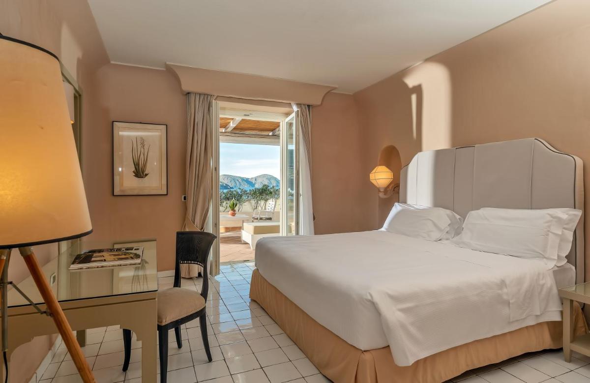 Therasia Resort Sea and SPA - The Leading Hotels of the World