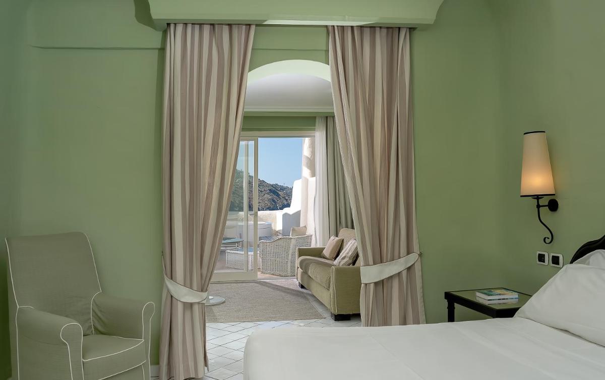 Therasia Resort Sea and SPA - The Leading Hotels of the World