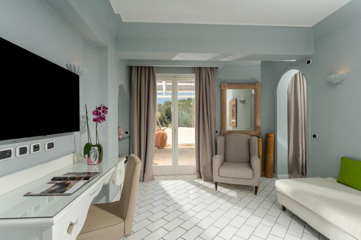 Therasia Resort Sea and SPA - The Leading Hotels of the World