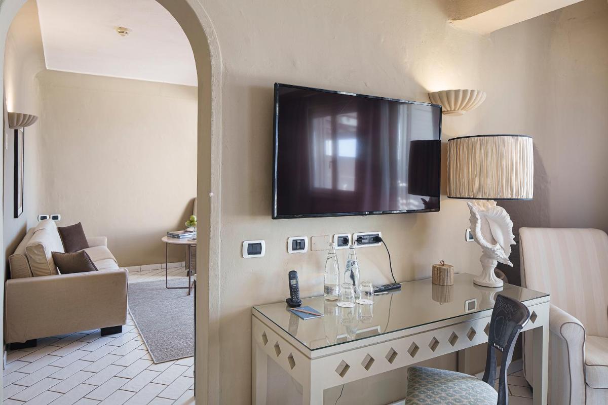 Therasia Resort Sea and SPA - The Leading Hotels of the World