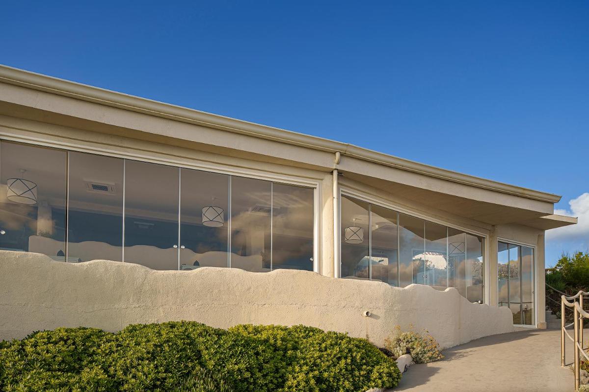 Therasia Resort Sea and SPA - The Leading Hotels of the World