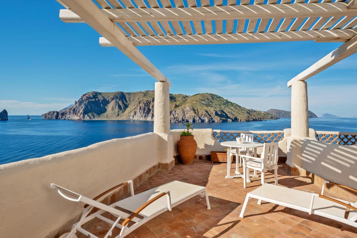 Therasia Resort Sea and SPA - The Leading Hotels of the World