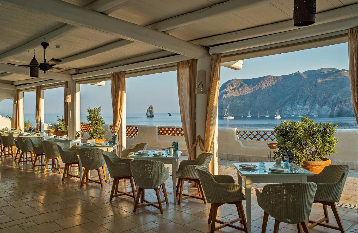 Therasia Resort Sea and SPA - The Leading Hotels of the World