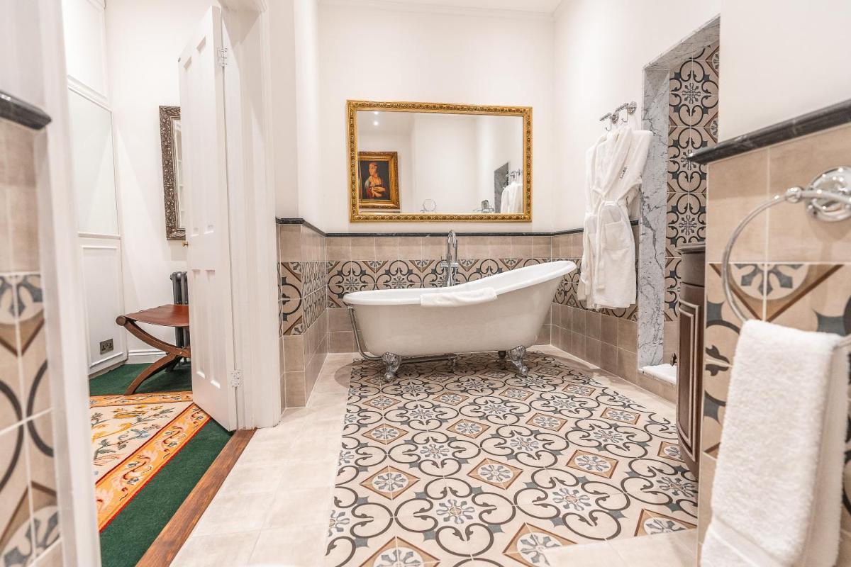 Thornbury Castle - A Relais & Chateaux Hotel