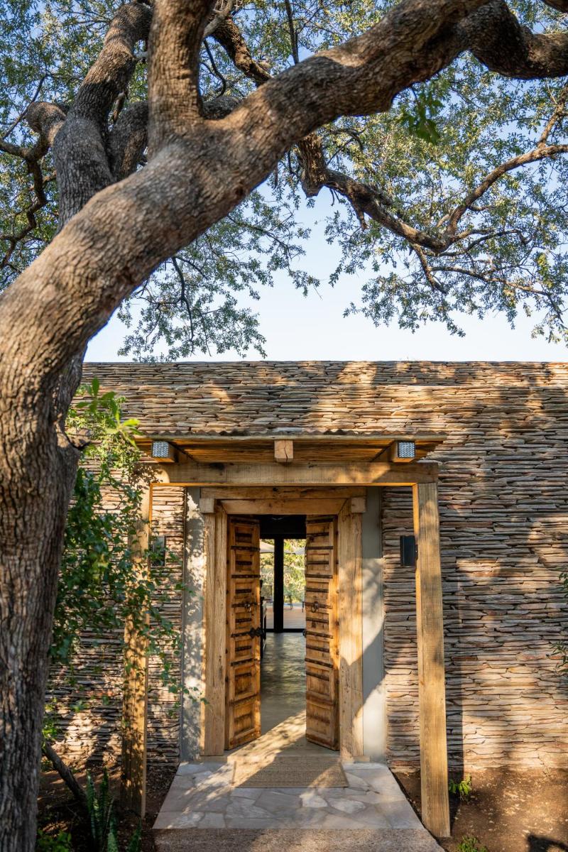 Thornybush Game Lodge