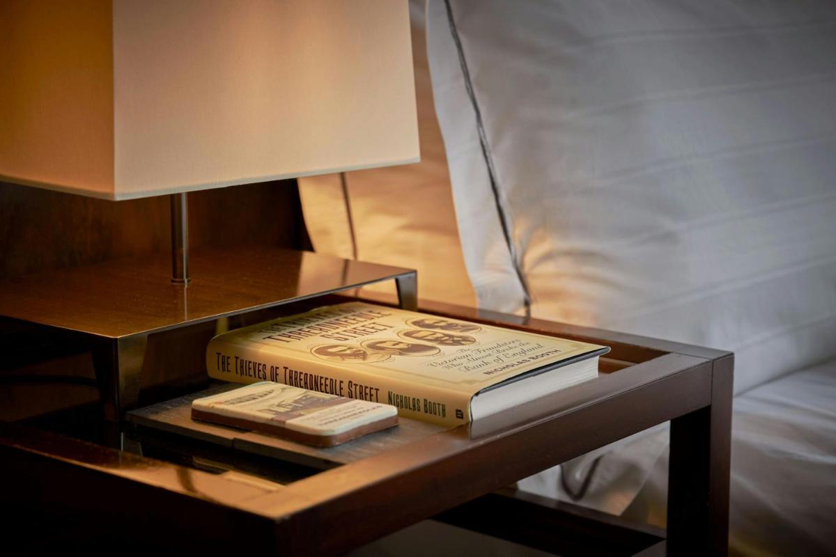 Threadneedles, Autograph Collection