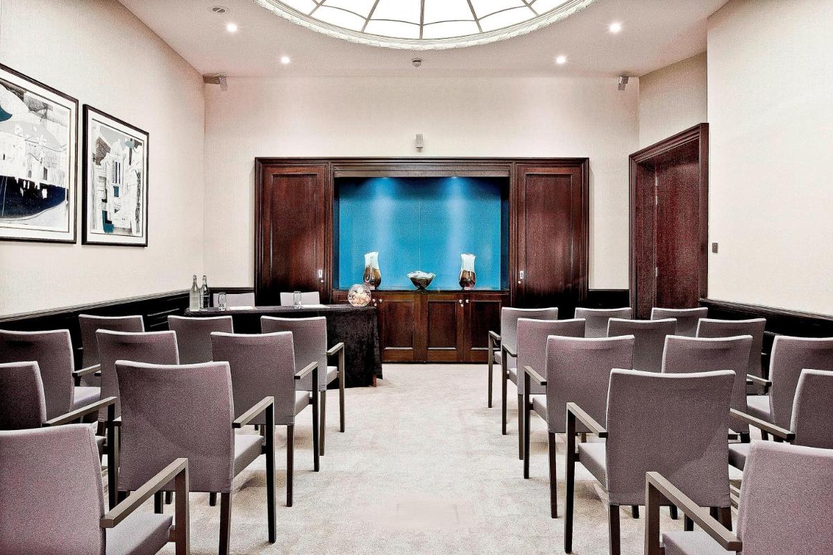 Threadneedles, Autograph Collection