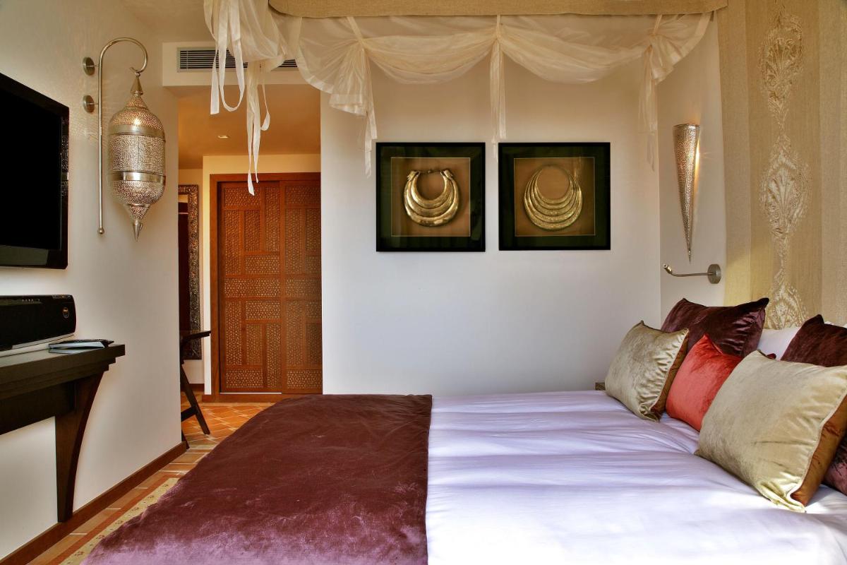 Tiara Yaktsa Côte d’Azur