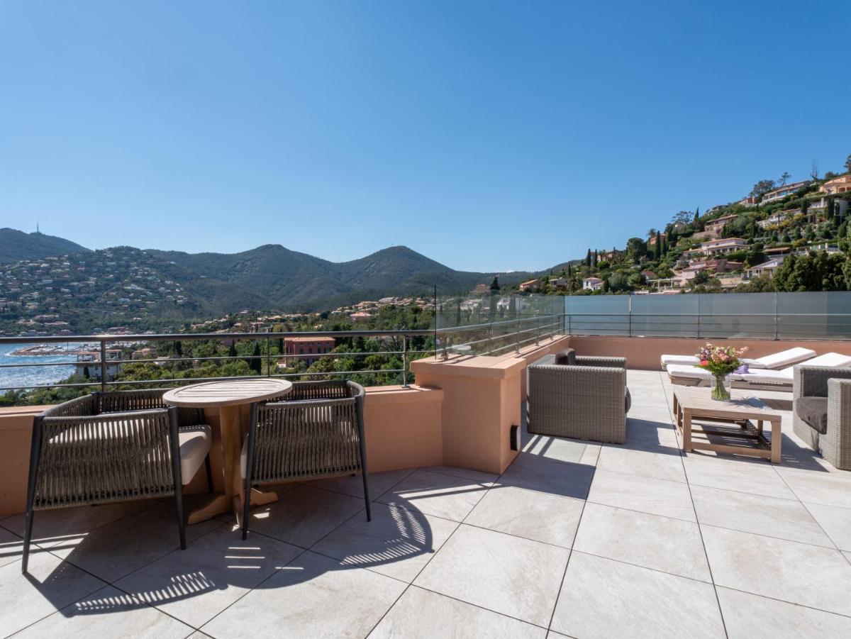 Tiara Yaktsa Côte d’Azur