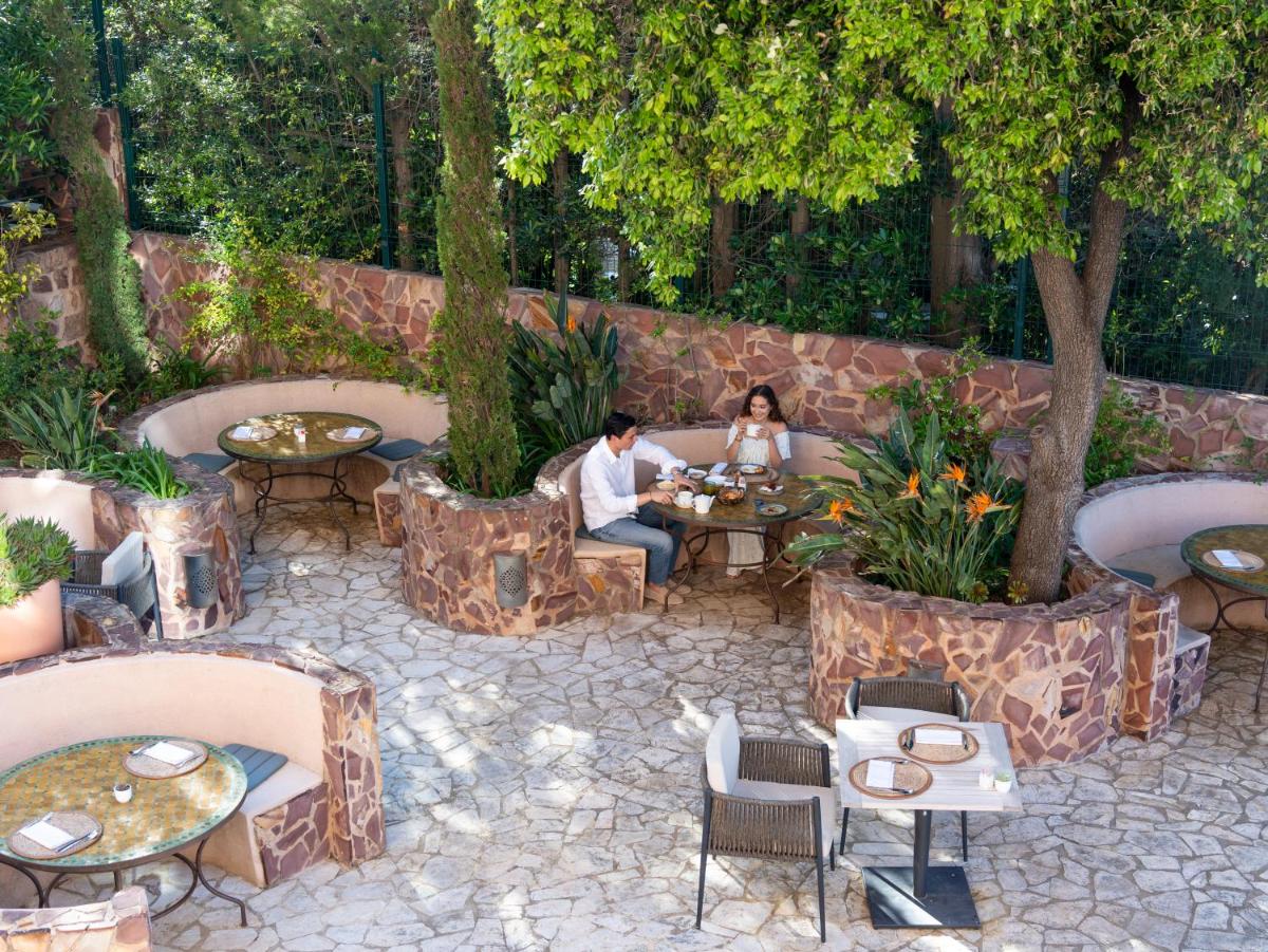 Tiara Yaktsa Côte d’Azur