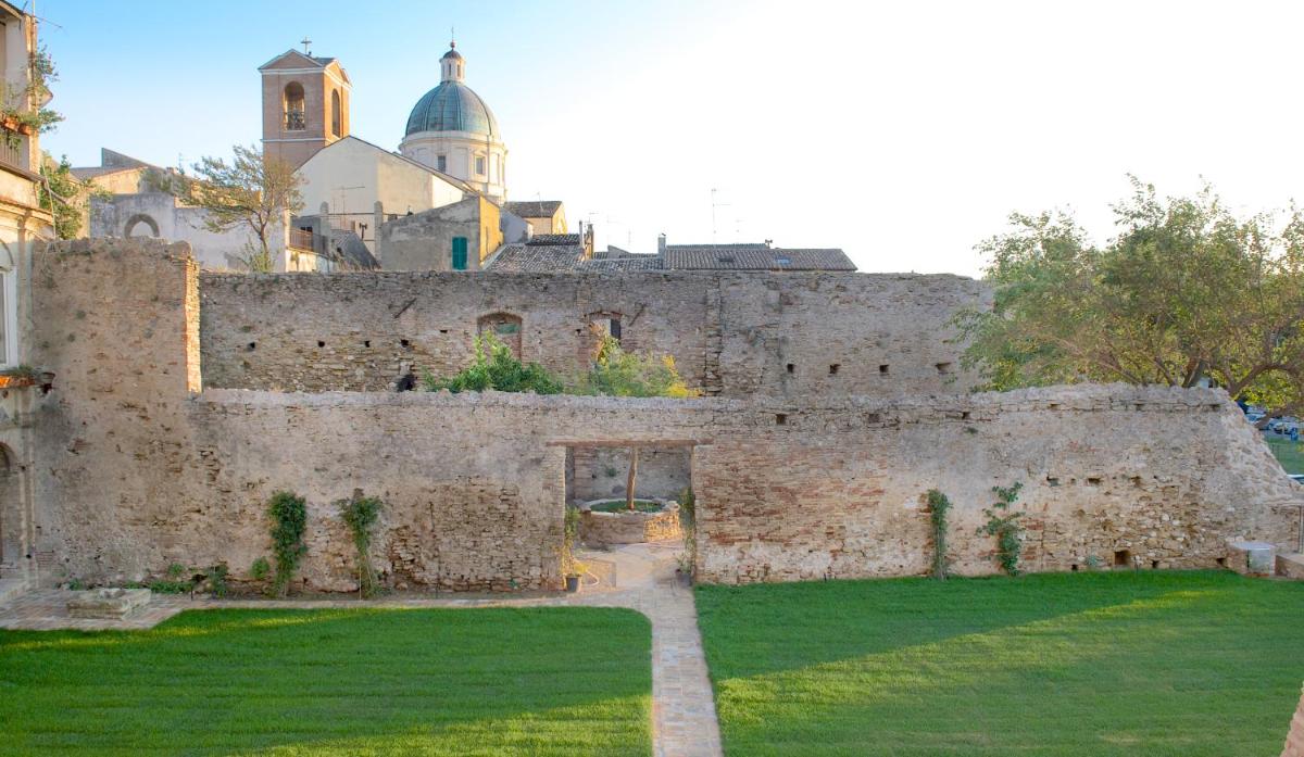 Torre della Loggia - Dimora Storica - Ortona