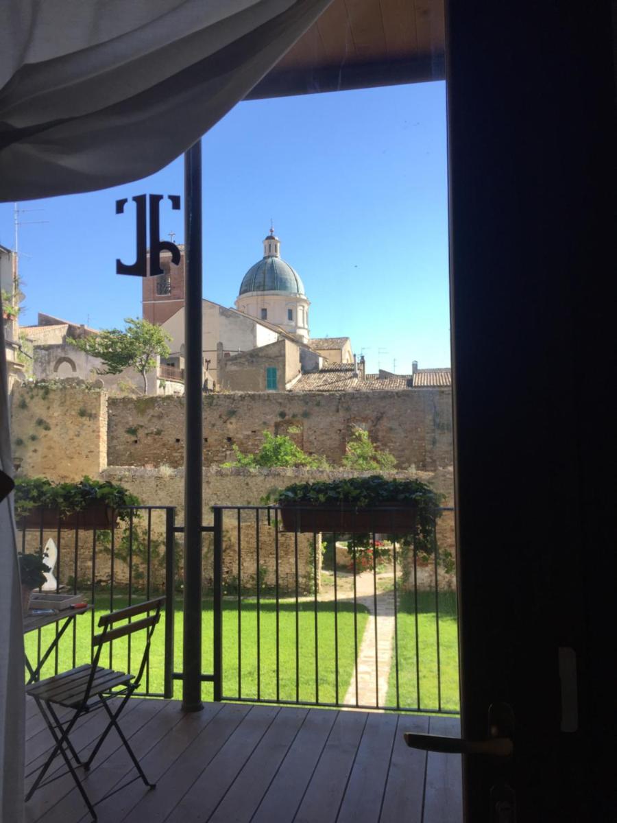 Torre della Loggia - Dimora Storica - Ortona