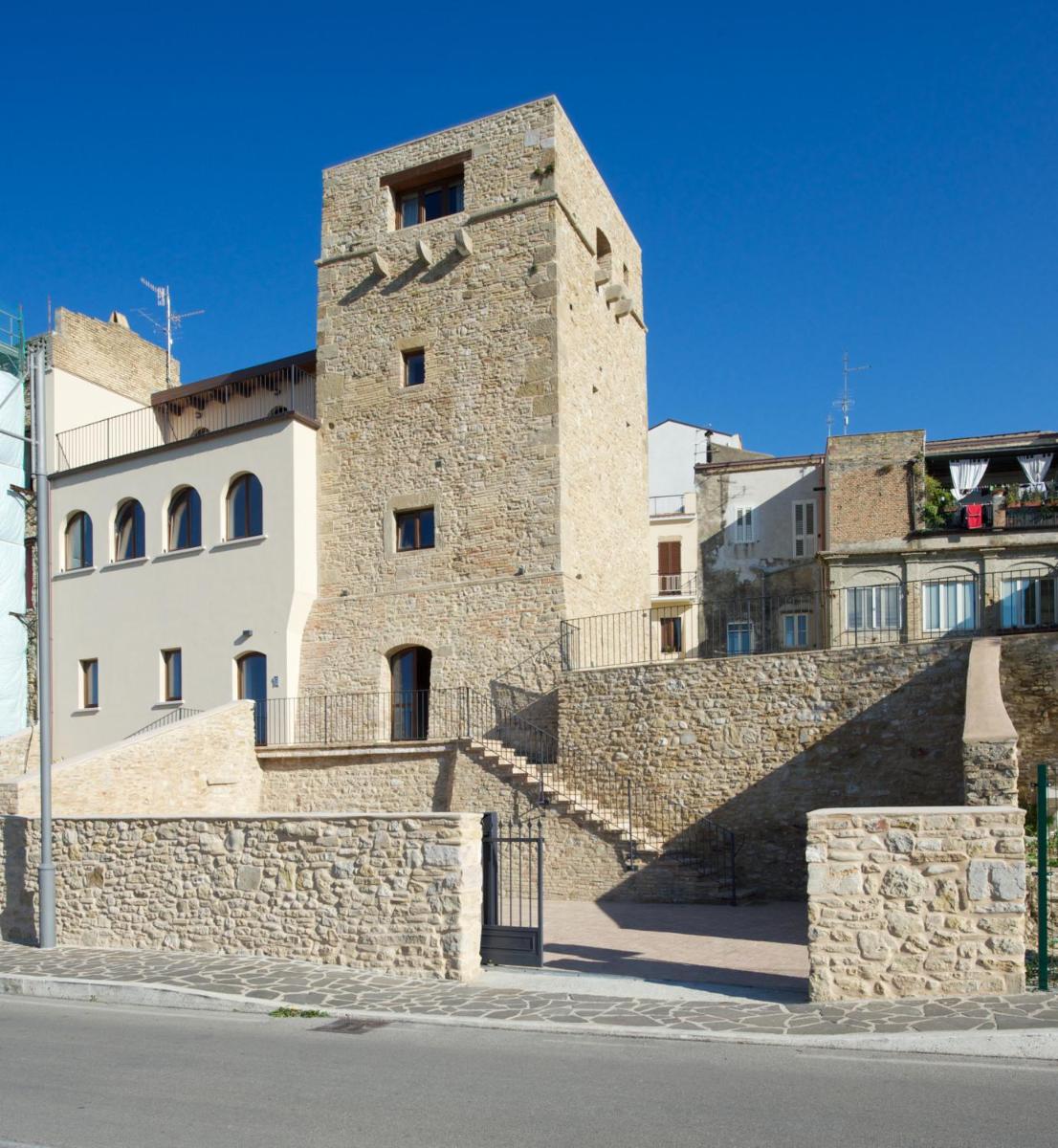 Torre della Loggia - Dimora Storica - Ortona
