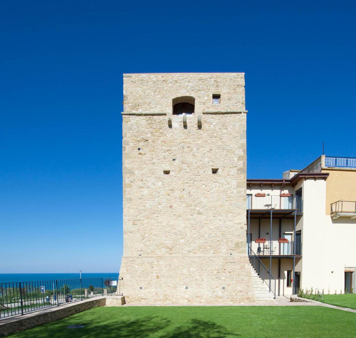 Torre della Loggia - Dimora Storica - Ortona