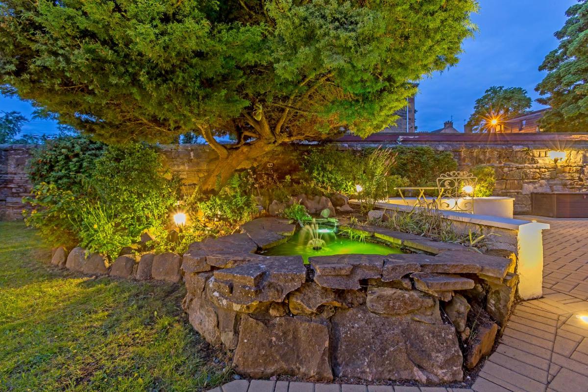 Trinity Mansion - Apartments