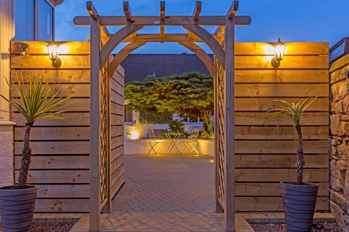 Trinity Mansion - Apartments